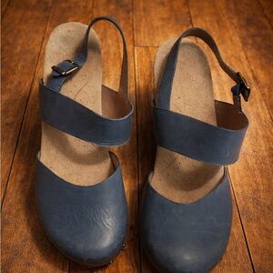 Dansko Thea Blue Leather shoes